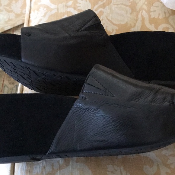 Like NEW Gentle Souls/Kenneth Cole Black Leather Platform Shoes - Picture 7 of 8